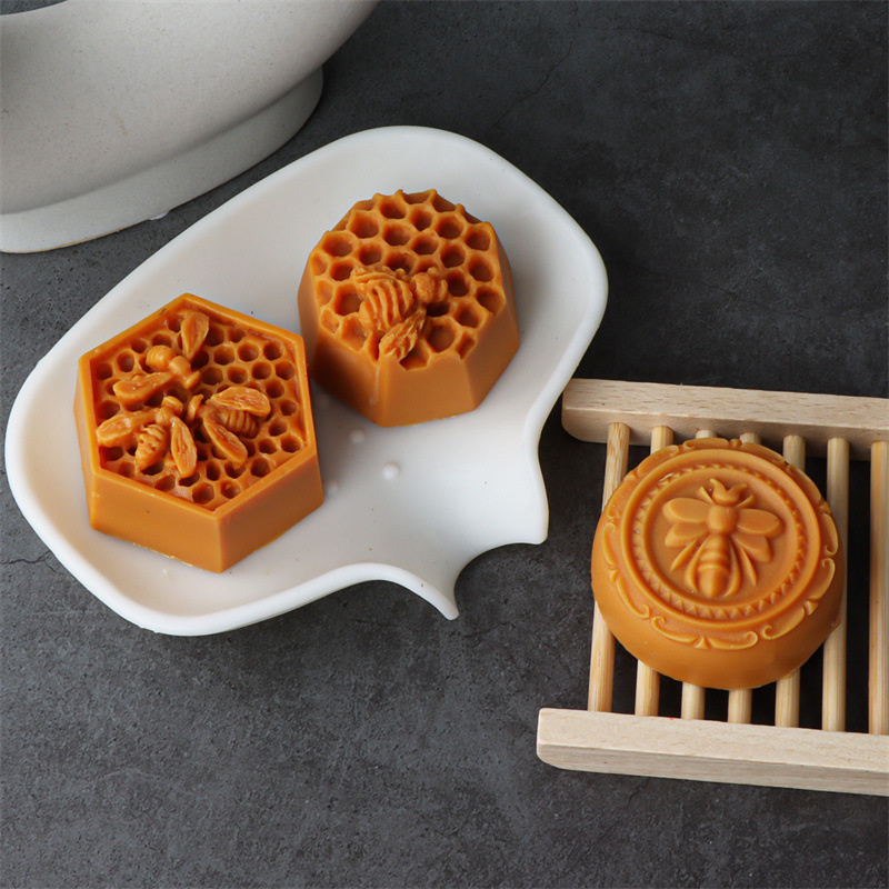 3D Flying Bee Honeycomb Candle - Soap Making Formula review and price